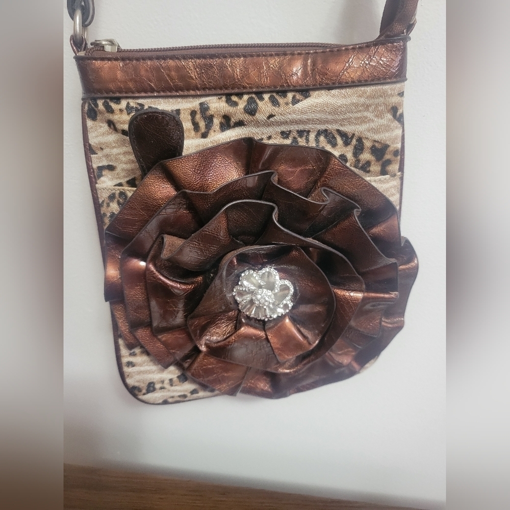 GUC- Crossbody